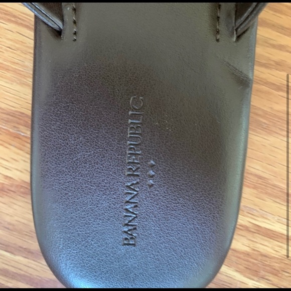 Banana Republic leather crossover sandals - Picture 3 of 3